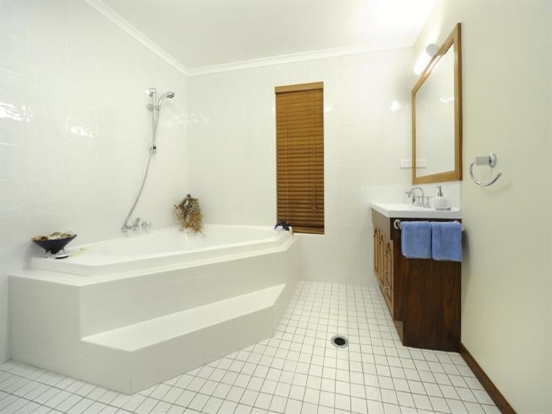 82 Staniland Drive, Strathdickie QLD 4800