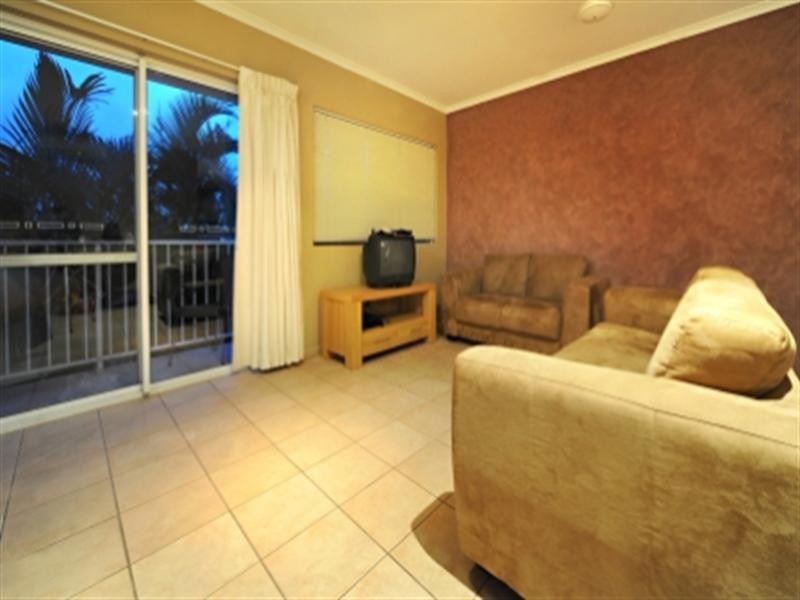 24/12 Eshelby, Cannonvale QLD 4802