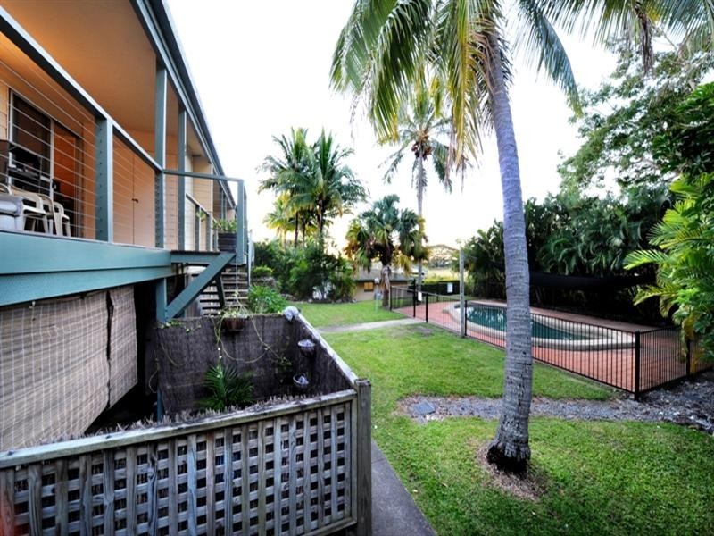 18/6 St Martins Lane, Cannonvale QLD 4802