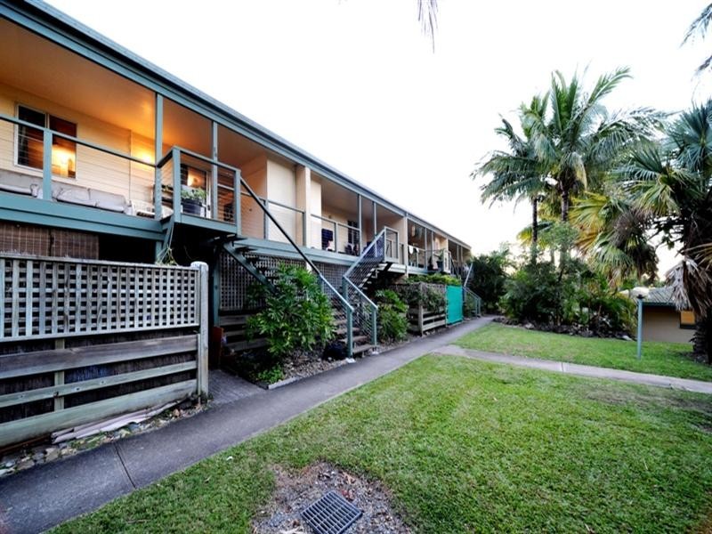 18/6 St Martins Lane, Cannonvale QLD 4802