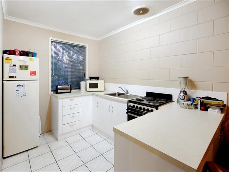 18/6 St Martins Lane, Cannonvale QLD 4802