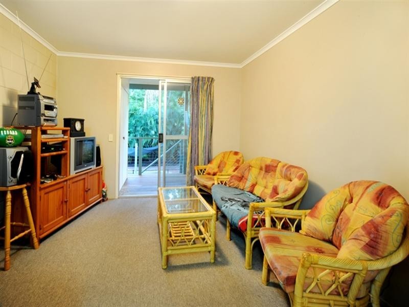 18/6 St Martins Lane, Cannonvale QLD 4802