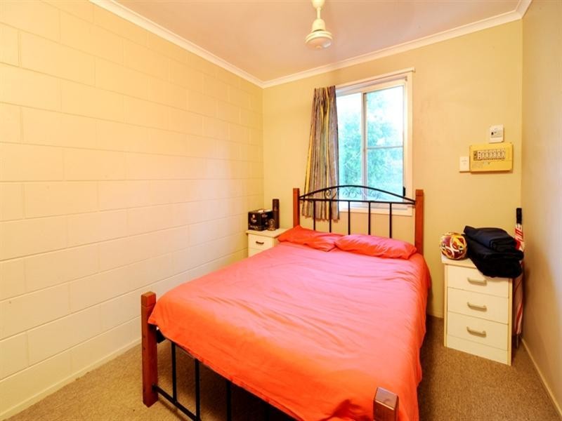 18/6 St Martins Lane, Cannonvale QLD 4802