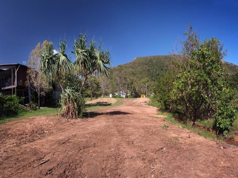 88 Gloucester Avenue, Hideaway Bay QLD 4800