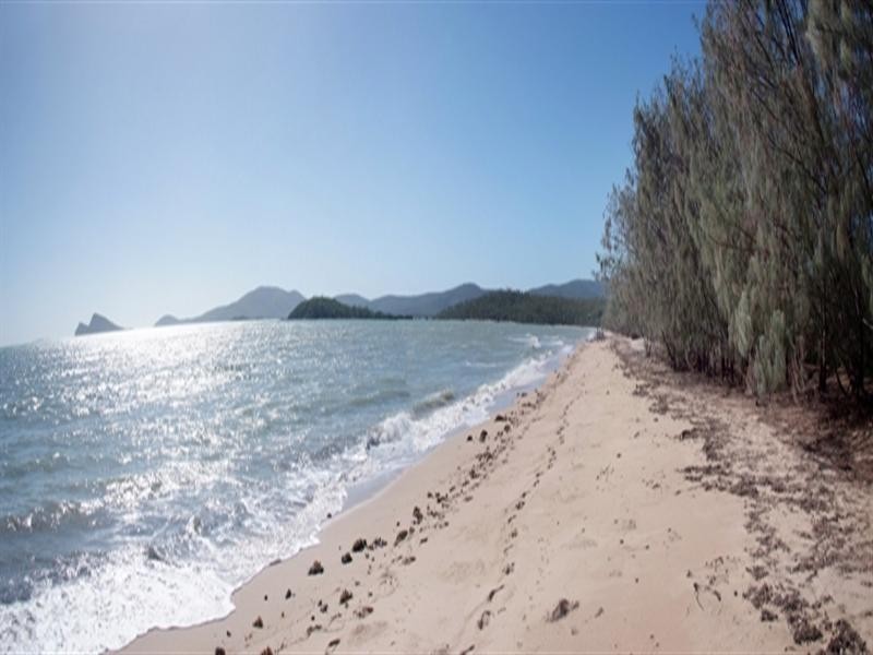 88 Gloucester Avenue, Hideaway Bay QLD 4800