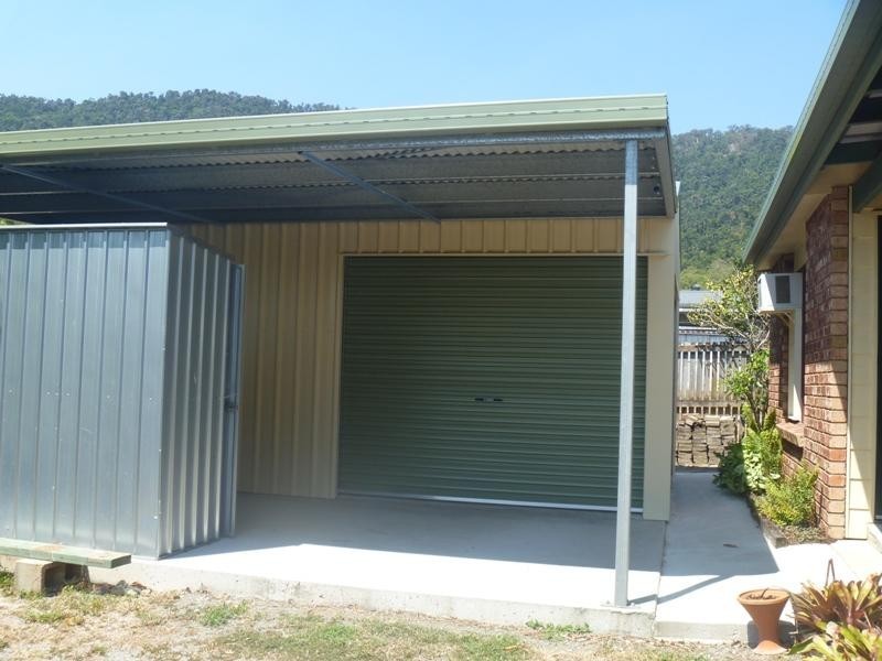 7 Solway Avenue, Cannonvale QLD 4802