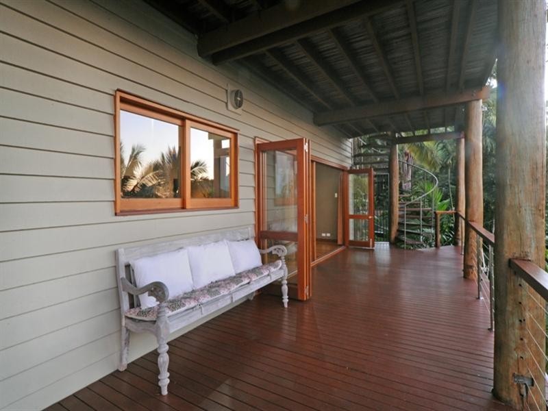 7 Warrain Street, Shute Harbour QLD 4802