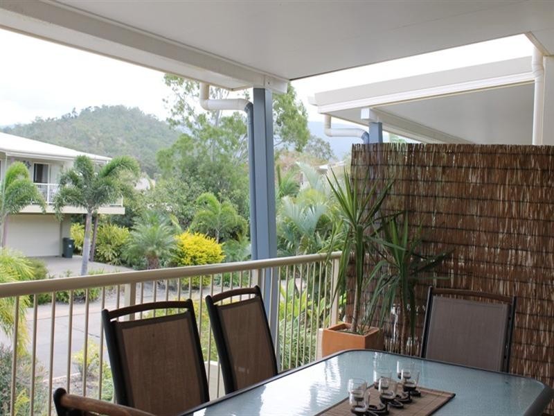 18/21 Shute Harbour Road, Cannonvale QLD 4802