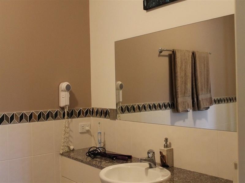 18/21 Shute Harbour Road, Cannonvale QLD 4802