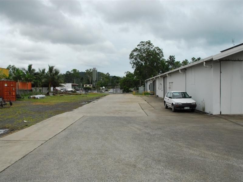 11 Garema Street, Cannonvale QLD 4802