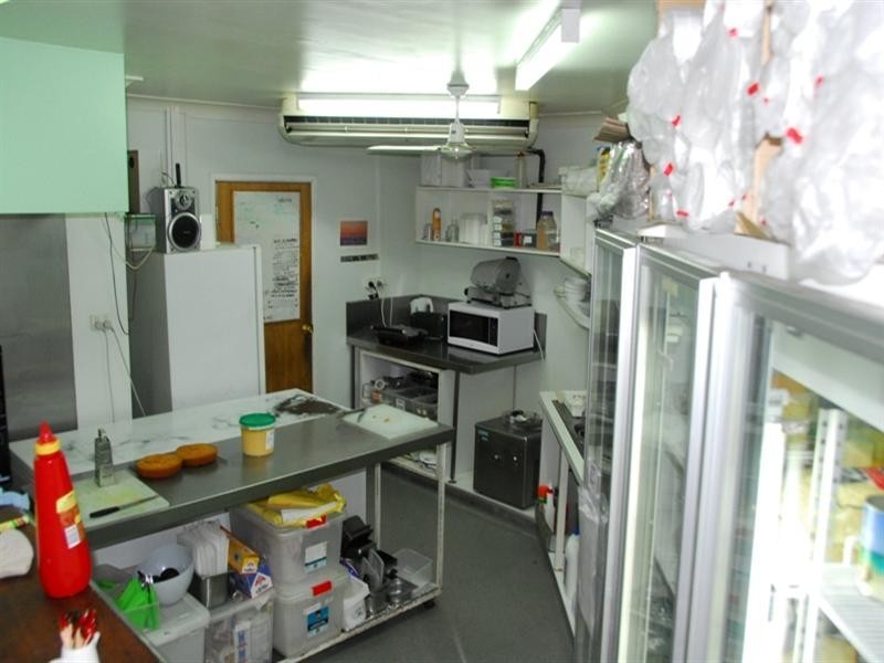 273 Shute Harbour Road, Airlie Beach QLD 4802