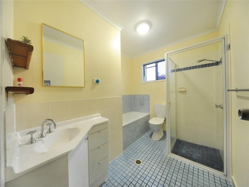 1 and 2/9 Maeva Street, Jubilee Pocket QLD 4802