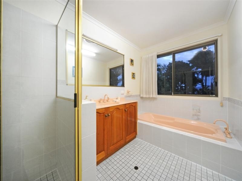 20 Illawong Street, Cannonvale QLD 4802