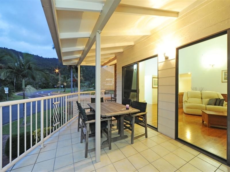 20 Illawong Street, Cannonvale QLD 4802