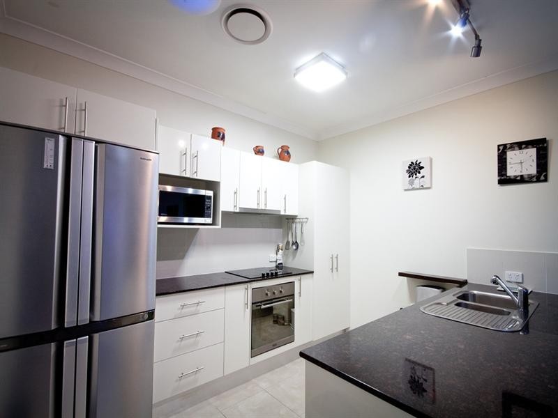 11 Bali Hi Place, Jubilee Pocket QLD 4802