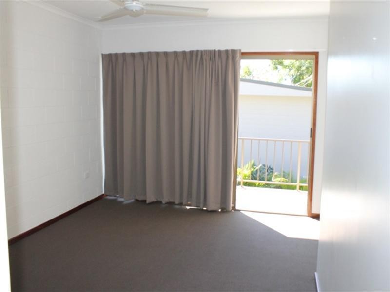 11 Pleasant Drive, Cannonvale QLD 4802