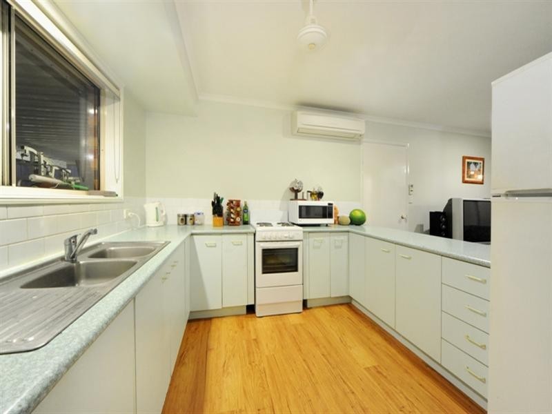 12 Esk Terrace, Cannonvale QLD 4802