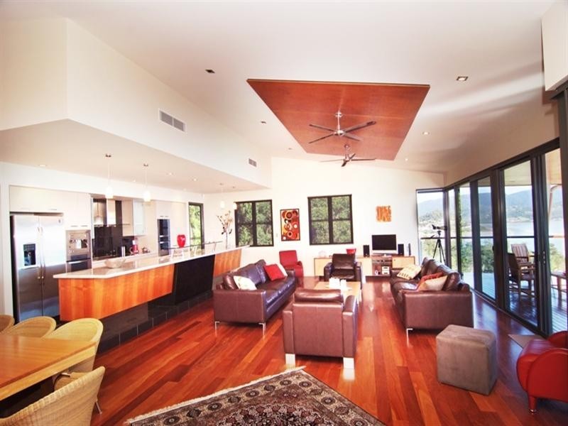 22a Kara Crescent, Airlie Beach QLD 4802