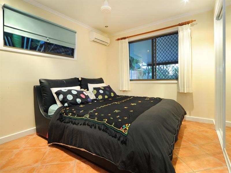 7 Adina Street, Cannonvale QLD 4802