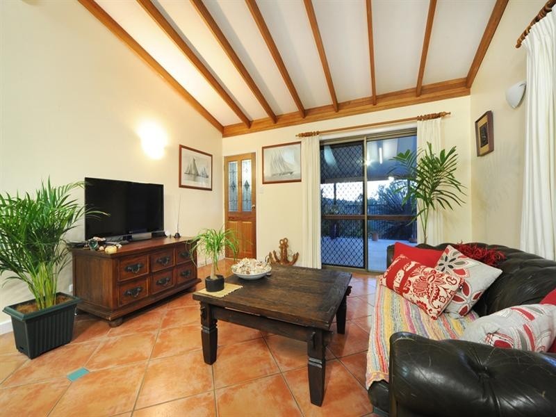 7 Adina Street, Cannonvale QLD 4802