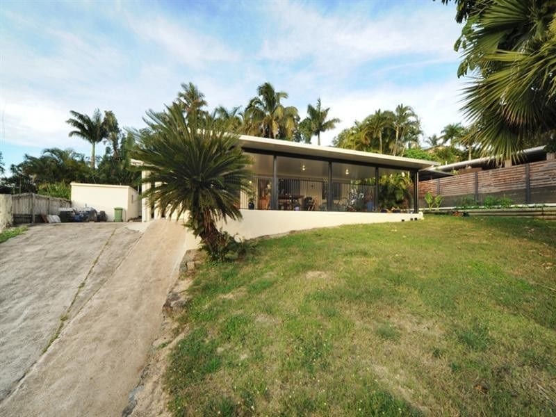 7 Adina Street, Cannonvale QLD 4802