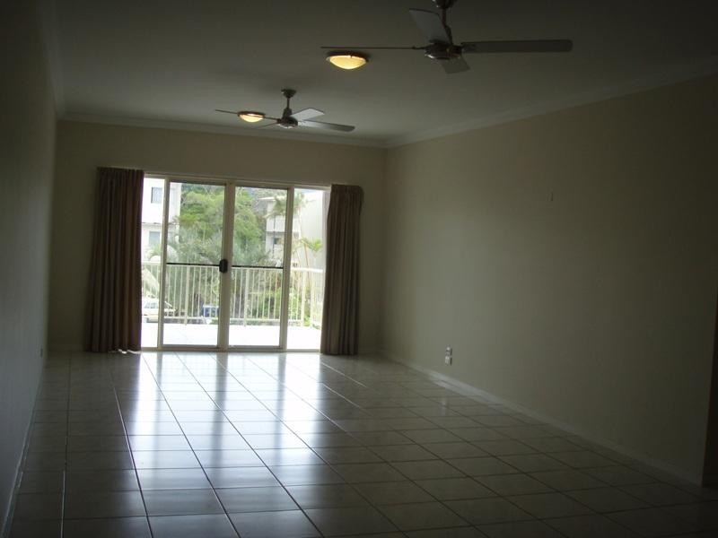 22/21 Shute Harbour Road, Cannonvale QLD 4802