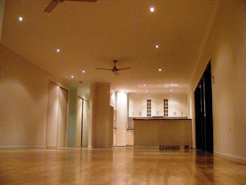 39 Valley Drive, Cannonvale QLD 4802