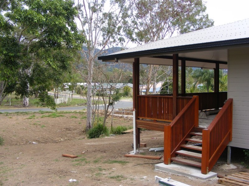 39 Valley Drive, Cannonvale QLD 4802