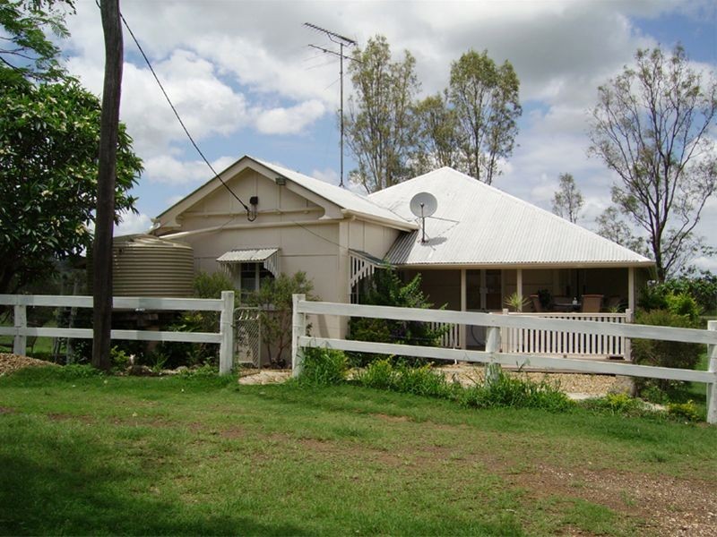 Peak Crossing QLD 4306