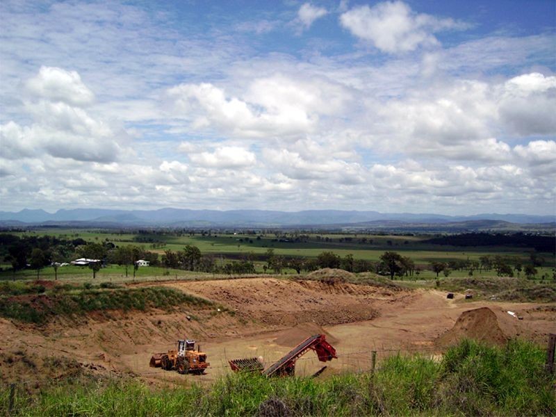 Peak Crossing QLD 4306
