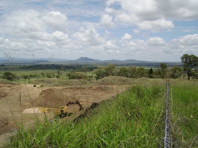 Peak Crossing QLD 4306