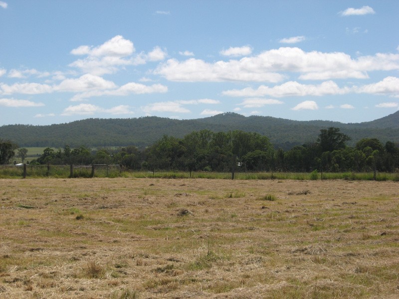 Peak Crossing QLD 4306