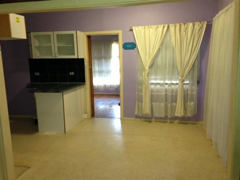 8 Birchgrove Avenue, Canley Heights NSW 2166