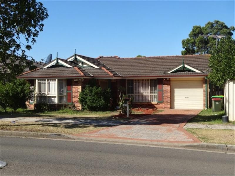 14 Collarenbri Road, Hinchinbrook NSW 2168