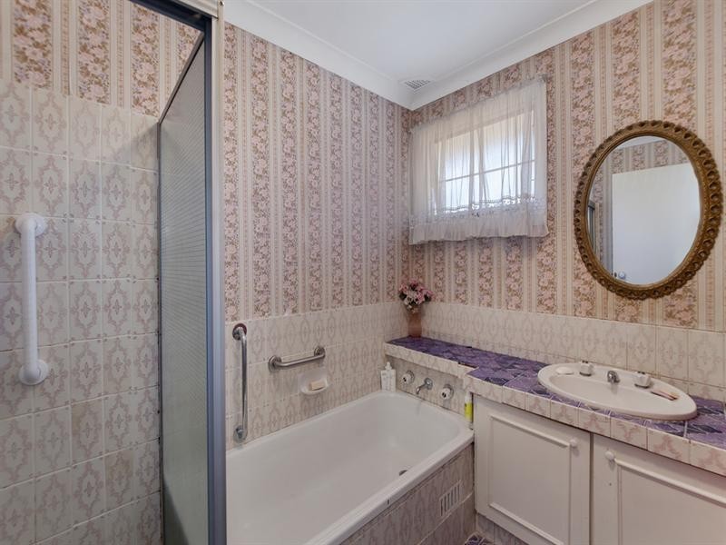15 Bannister Place, Mount Pritchard NSW 2170