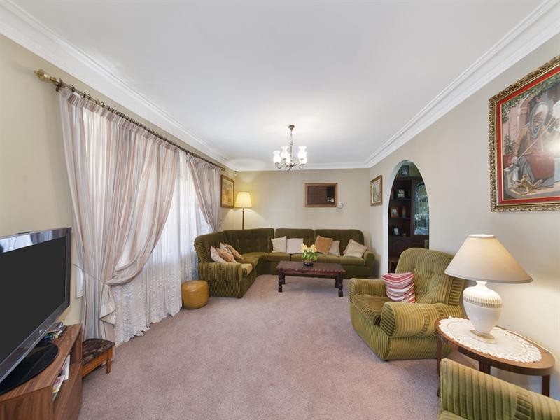 15 Bannister Place, Mount Pritchard NSW 2170
