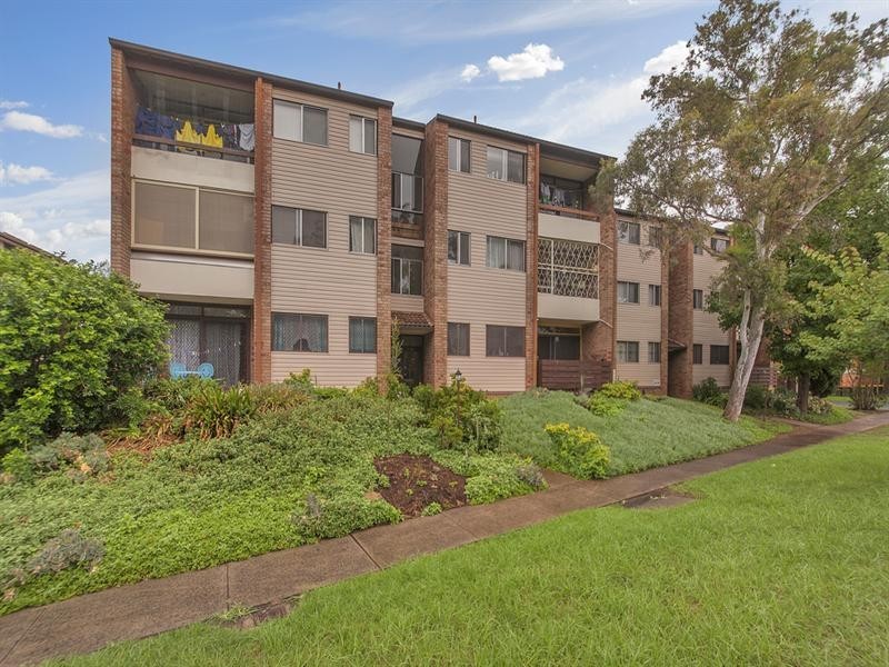 25/26-30 Remembrance Avenue, Warwick Farm NSW 2170