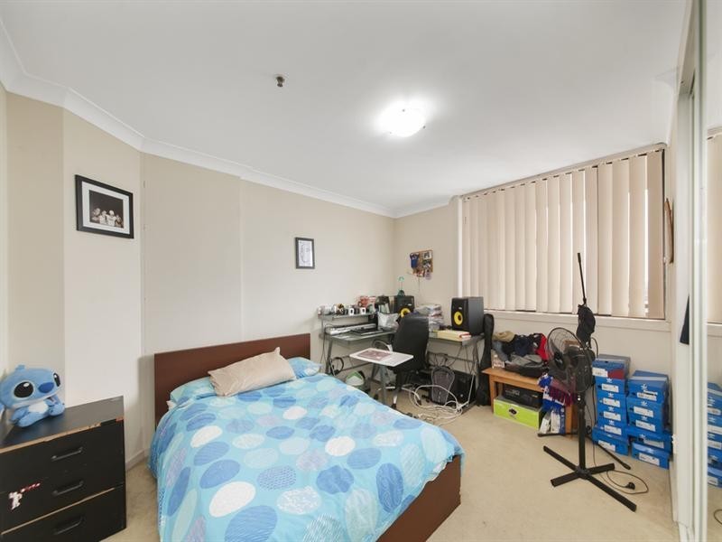 1105/1 Spencer Street, Fairfield NSW 2165