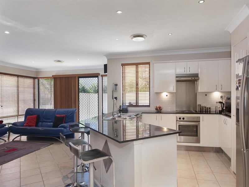 5 Hoddle Place, West Hoxton NSW 2171