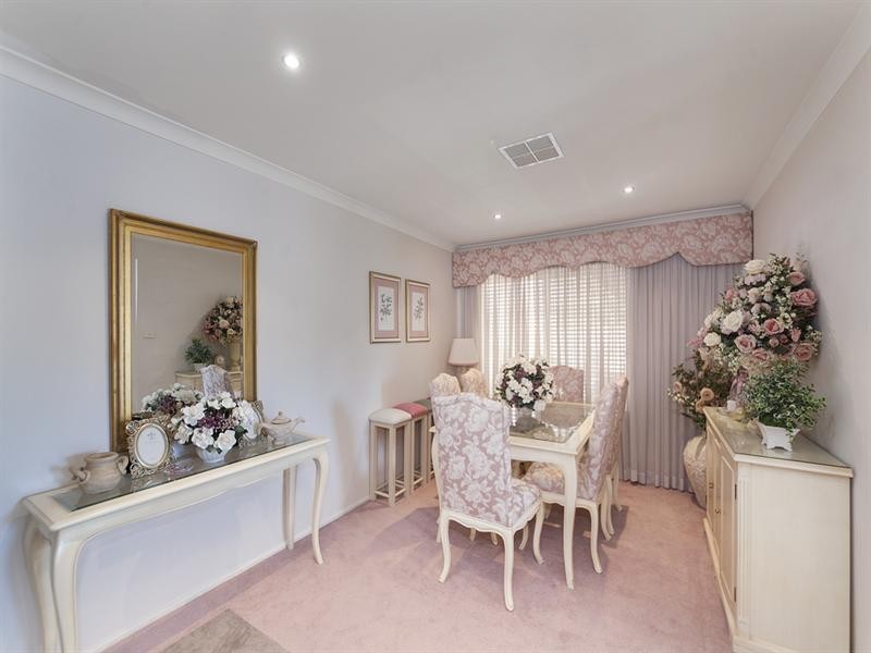 11 Sandalwood Close, Casula NSW 2170