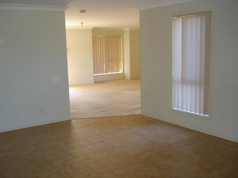 West Hoxton NSW 2171