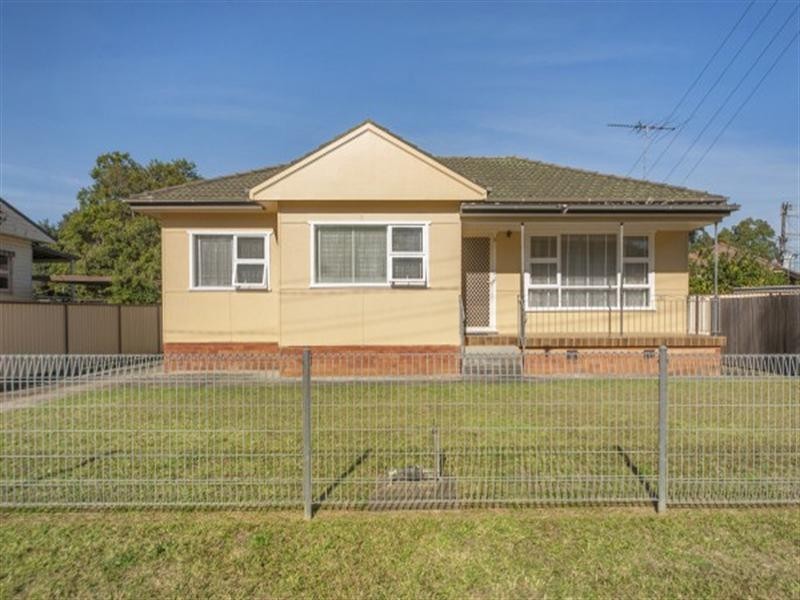 3 Vincent Crescent, Canley Vale NSW 2166