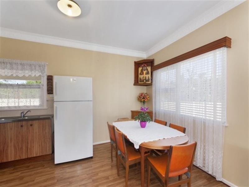 3 Vincent Crescent, Canley Vale NSW 2166