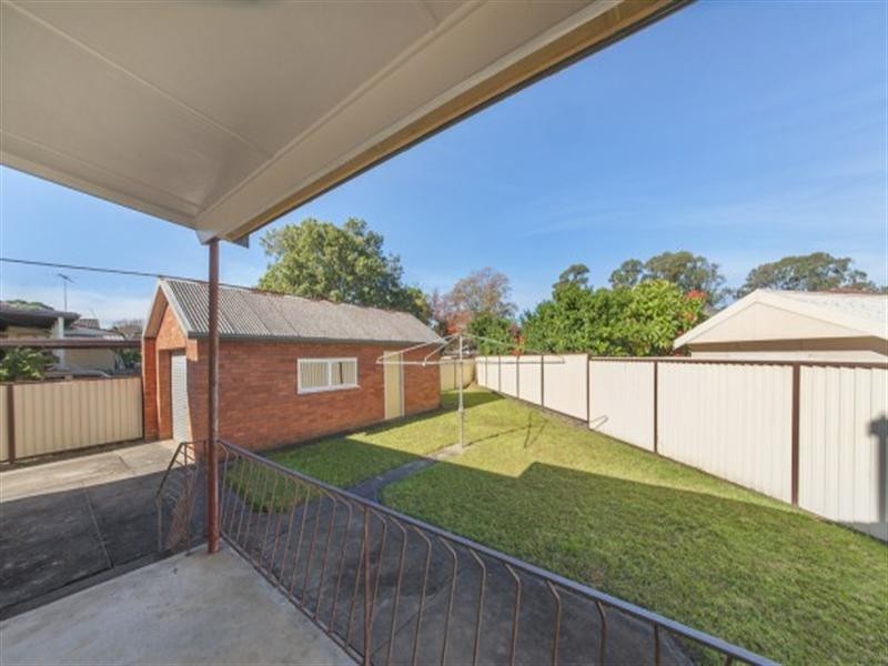 3 Vincent Crescent, Canley Vale NSW 2166