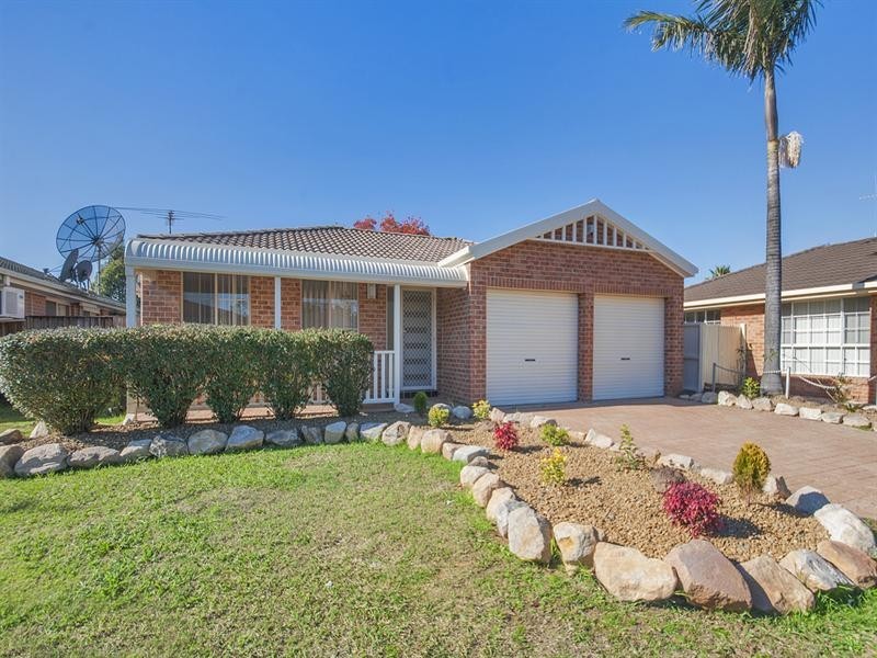 8 Taralga Place, Prestons NSW 2170