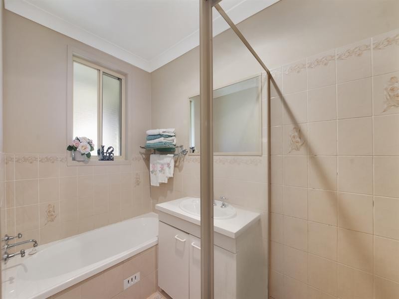 1 Tom Way, Casula NSW 2170