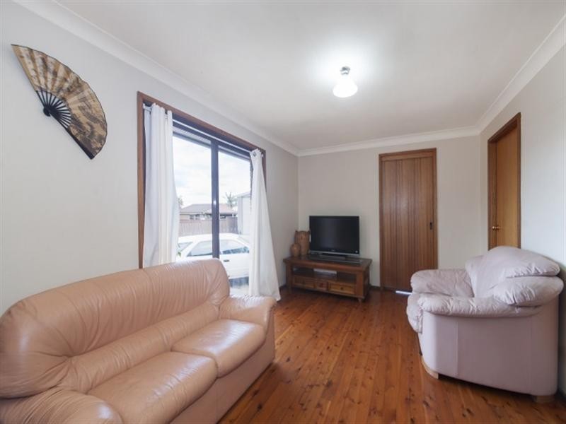 4 Dove Place, Hinchinbrook NSW 2168