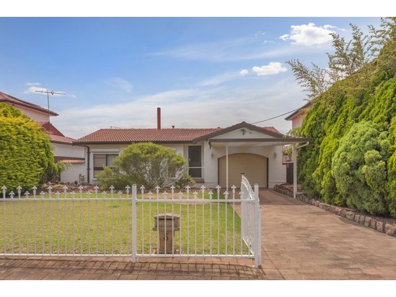 8 Shortland Avenue, Lurnea NSW 2170