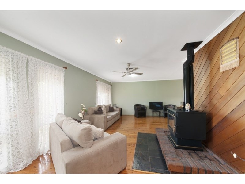 8 Shortland Avenue, Lurnea NSW 2170