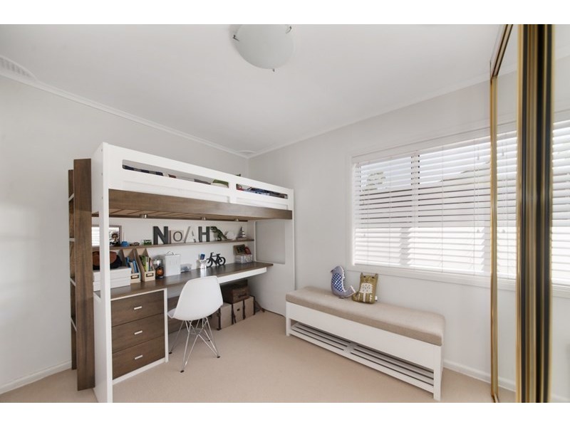 29 Hillview Parade, Lurnea NSW 2170